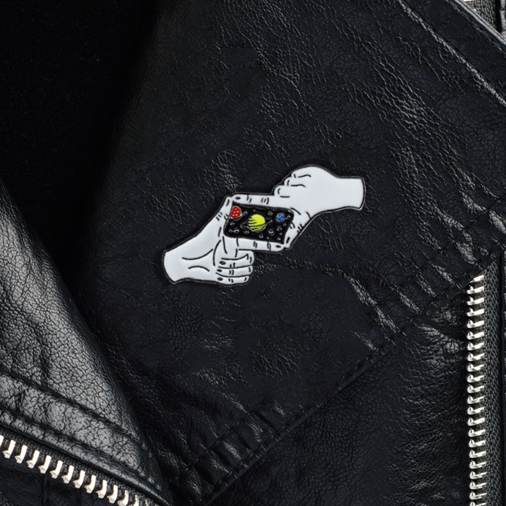 NEW Universe Camera Hand Enamel Pin Brooch - Picture 5 of 7